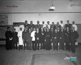 002 - Groupe d'hommes