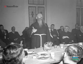 002 - Père Augustin conférence