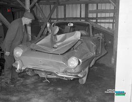 001 - Voiture accidentée