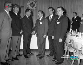 001 - Groupe d'hommes