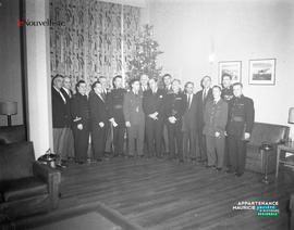 009 - Groupe d'hommes
