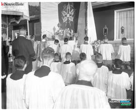 001 - Reposoir de la fête Dieu