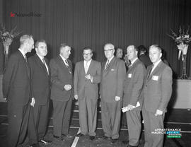 003 - Groupe d'hommes