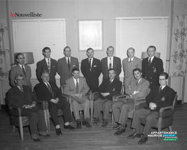 001 - Groupe d'hommes
