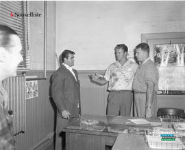003 - Groupe d'hommes