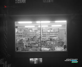 002 - Vitrine