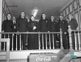 001 - Mgr Pelletier et policiers