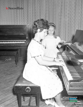 002 - Piano