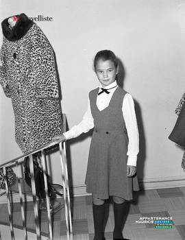 003 - Enfant mannequin