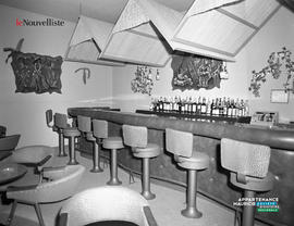 001 - Bar