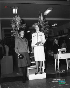 001 - Mannequins