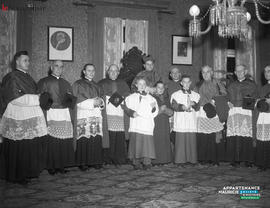 006 - Groupe de religieux