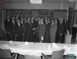 002 - Groupe d'hommes