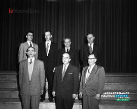 002 - Groupe d'hommes