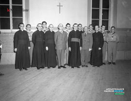 001 - Groupe d'hommes