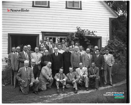 003 - Groupe d'hommes