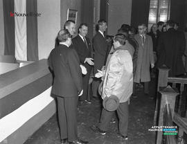 001 - Groupe d'hommes
