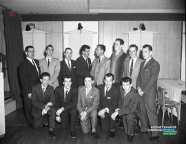 002 - Groupe d'hommes