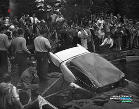 004 - Accident voiture repêchée