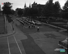 001 - Parade