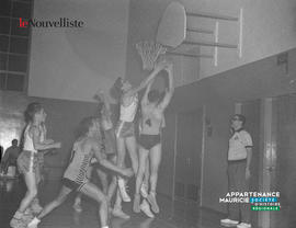 004 - Basketball