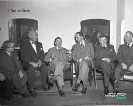 014 - Groupe d'hommes