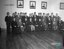 001 - Groupe d'hommes