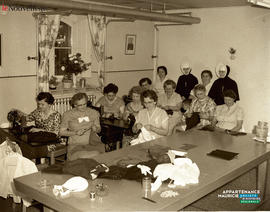 001 - Couturières