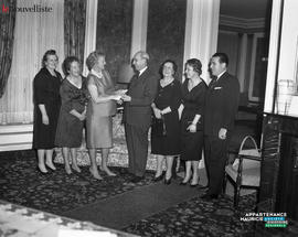 007 - Groupe de personnes