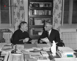 001 - Deux hommes
