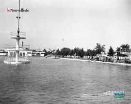 021 - Piscine de l'exposition
