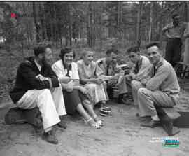 002 - Groupe de personnes