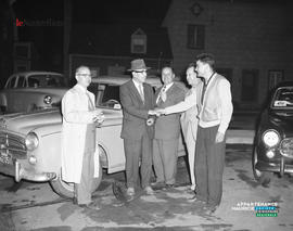 001 - Groupe d'hommes