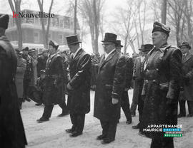 001 - Procession