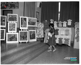 001 - Exposition de peintures et de travaux ménagers