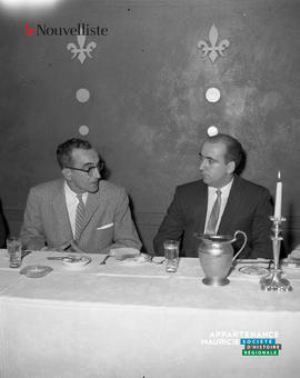 001 - Deux hommes