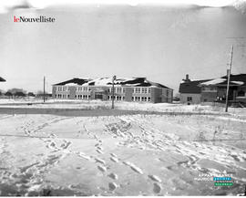 001 - École