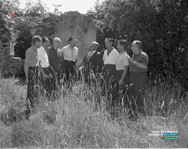 004 - Groupe d'hommes