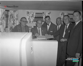 002 - Groupe d'hommes