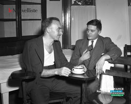 005 - Deux hommes