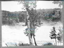 A glimpse of the rapids