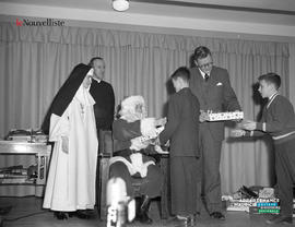 002 - Remise de cadeaux aux orphelins et orphelines