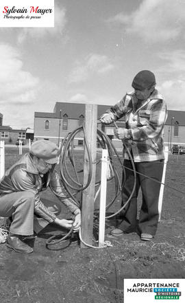 Hommes travaillant