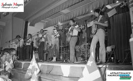 Groupe de musique sur scène