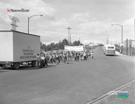 004 - Parade