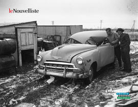 002 - Voiture accidentée