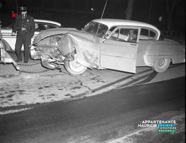 001 - Voiture accidentée