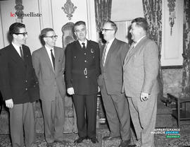 002 - Groupe d'hommes
