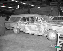 001 - Voiture accidentée