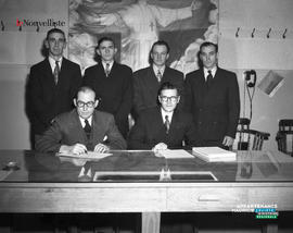 007 - Groupe d'hommes